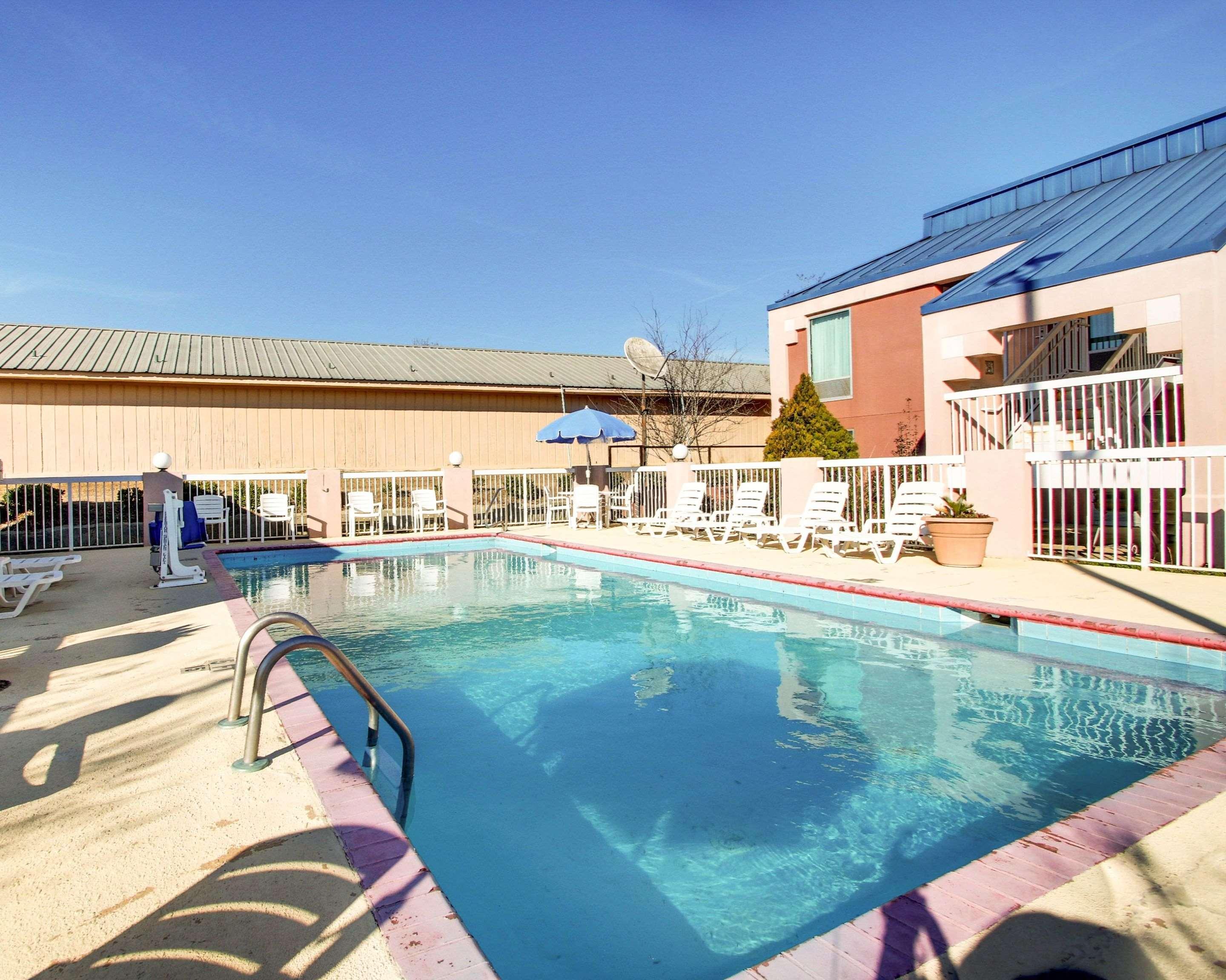 Quality Inn Брукхейвен Экстерьер фото